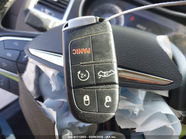 2C3CCAAG5GH313920 Chrysler 300 Anniversary Edition