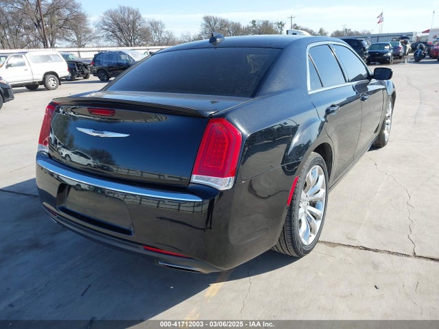 2C3CCAAG5GH313920 Chrysler 300 Anniversary Edition