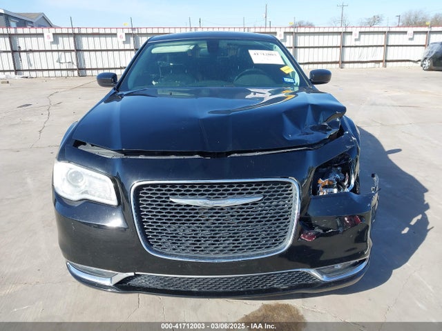 2C3CCAAG5GH313920 Chrysler 300 Anniversary Edition