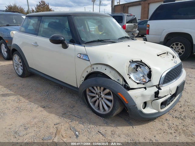 2011 MINI COOPER S WMWSV3C5XBTY14030 Photo 0