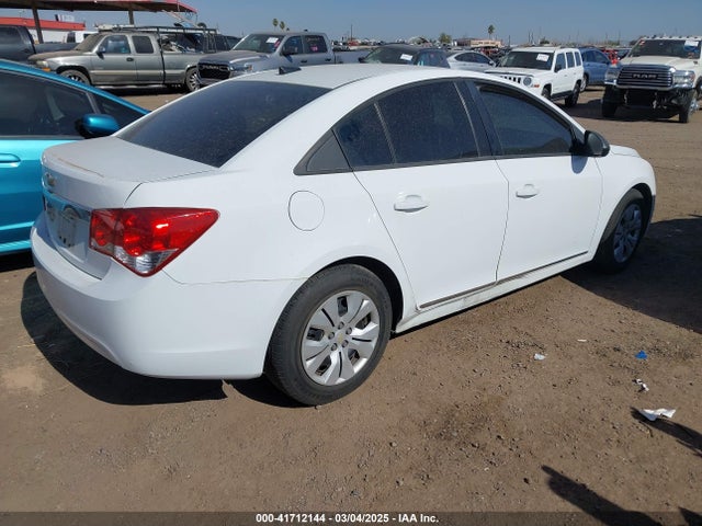 1G1PA5SG6E7468499 Chevrolet Cruze Ls Auto