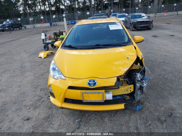 JTDKDTB33E1079493 Toyota Prius C Two