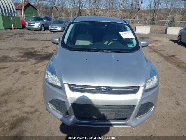 1FMCU9GX8EUA34627 Ford ESCAPE SE