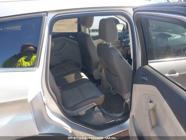 1FMCU9GX8EUA34627 Ford ESCAPE SE