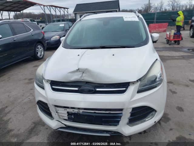 1FMCU9J91FUA48736 Ford Escape Titanium