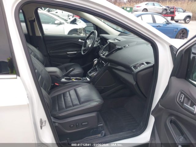 1FMCU9J91FUA48736 Ford Escape Titanium