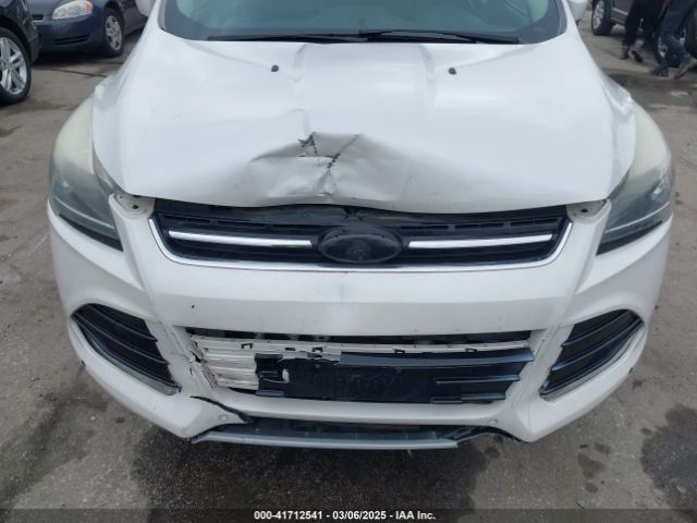 1FMCU9J91FUA48736 Ford Escape Titanium