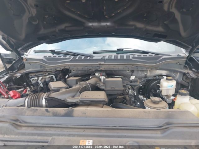 1FT7X2A65NED82853 Ford F-250 Lariat