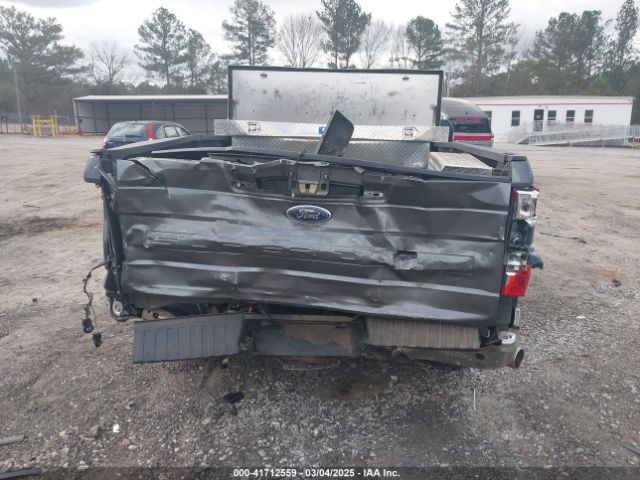 1FT7X2A65NED82853 Ford F-250 Lariat