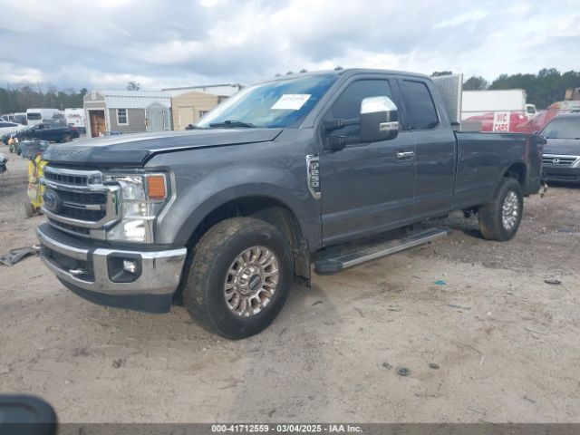 1FT7X2A65NED82853 Ford F-250 Lariat