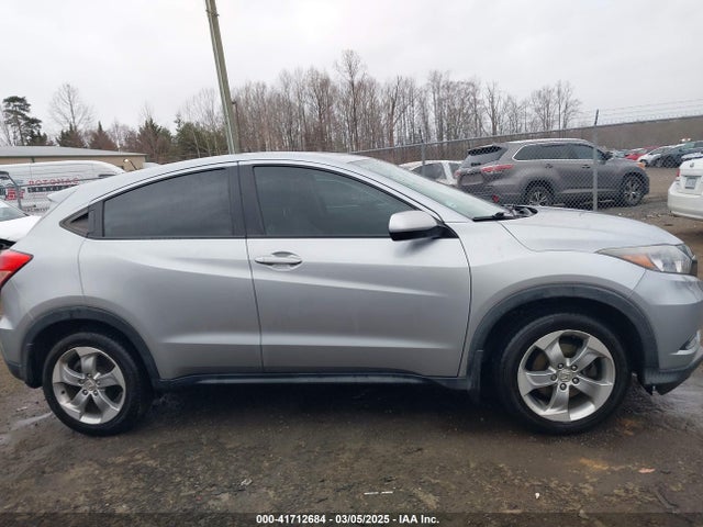 3CZRU5H38HM717336 Honda HR-V LX
