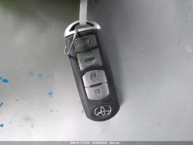 3MYDLBYV2JY317033 Toyota YARIS IA