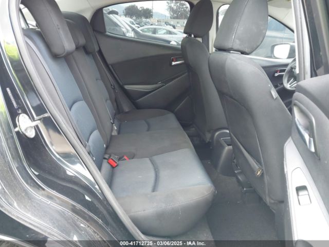 3MYDLBYV2JY317033 Toyota YARIS IA