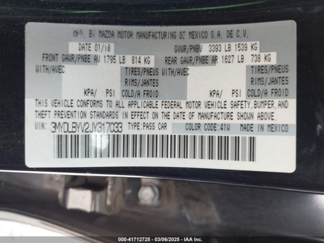 3MYDLBYV2JY317033 Toyota YARIS IA