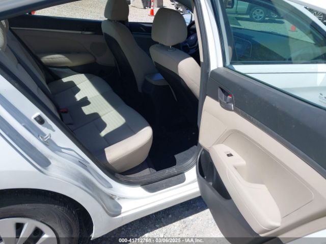 5NPD74LFXJH271334 Hyundai ELANTRA SE