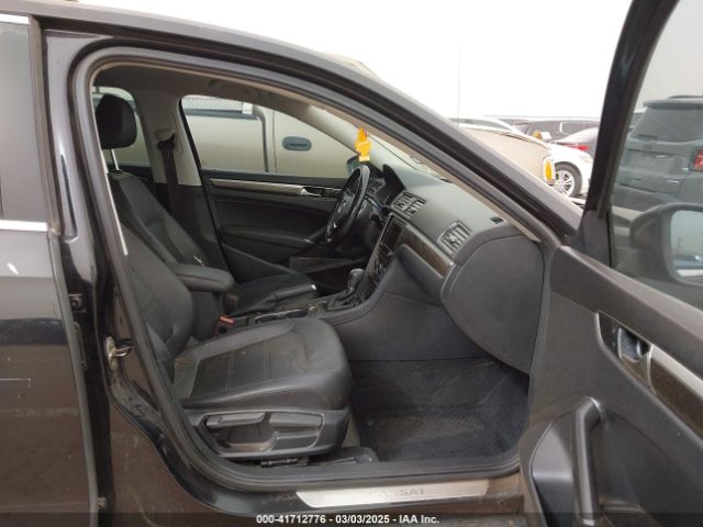 1VWGT7A39HC047168 Volkswagen Passat 1.8t Se
