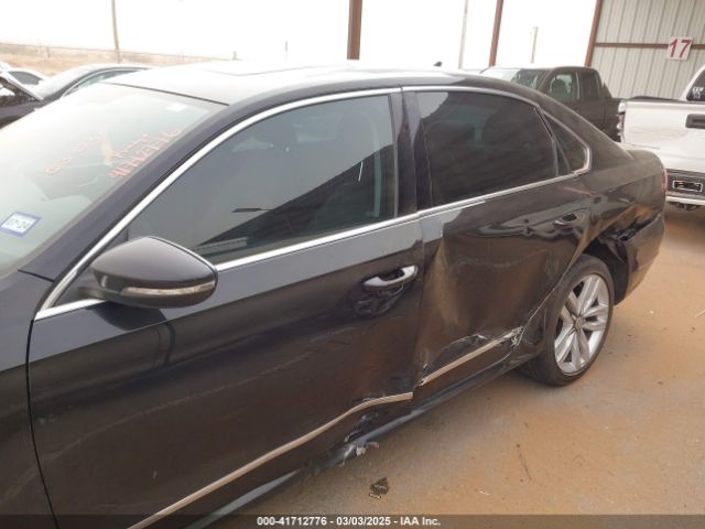 1VWGT7A39HC047168 Volkswagen Passat 1.8t Se