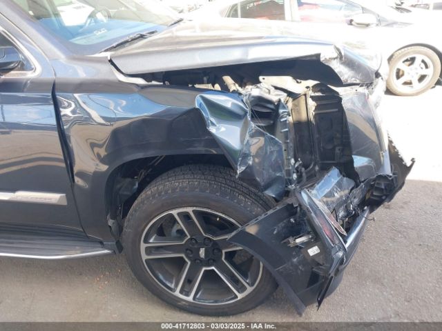1GYS3AKJ8KR255600 Cadillac Escalade Standard