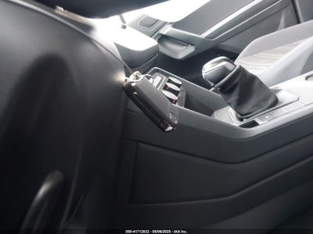3VVRB7AX0RM228680 Volkswagen Tiguan 2.0t S