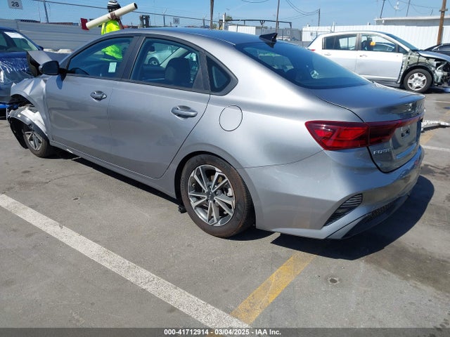 3KPF24AD6PE672174 KIA Forte Lxs