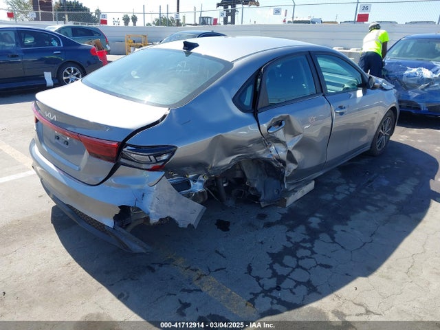 3KPF24AD6PE672174 KIA Forte Lxs