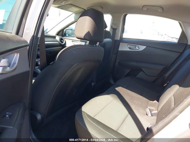 3KPF24AD6PE672174 KIA Forte Lxs