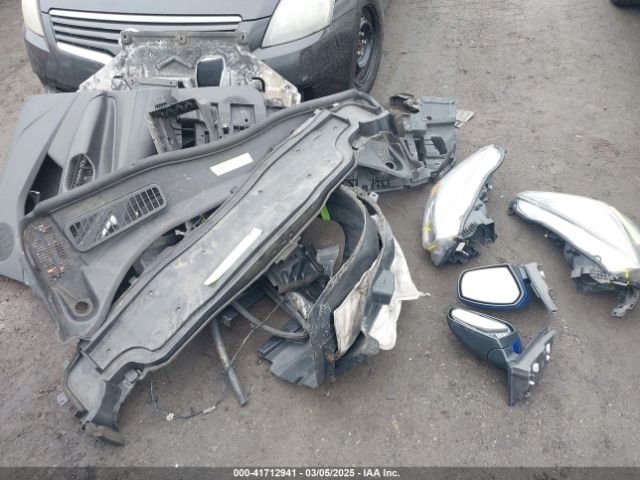 1FMCU9GD1KUB14255 Ford ESCAPE SE