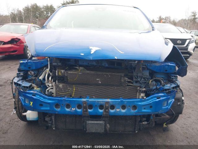 1FMCU9GD1KUB14255 Ford ESCAPE SE