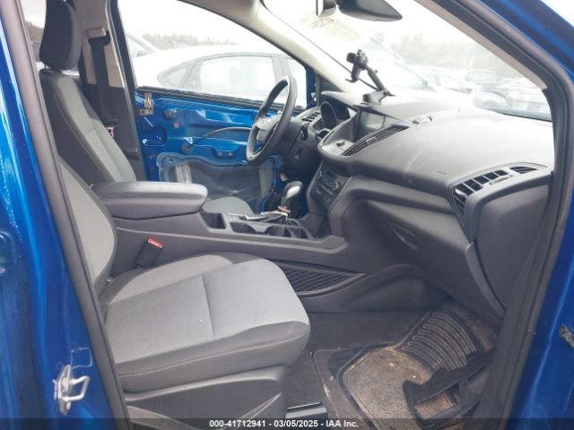 1FMCU9GD1KUB14255 Ford ESCAPE SE