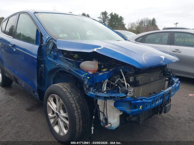 1FMCU9GD1KUB14255 Ford ESCAPE SE