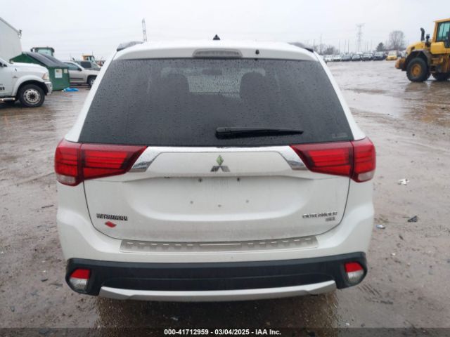 JA4AZ3A33GZ001552 Mitsubishi Outlander Es/se/sel