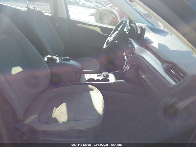 1FMCU0G62NUA67383 Ford ESCAPE SE