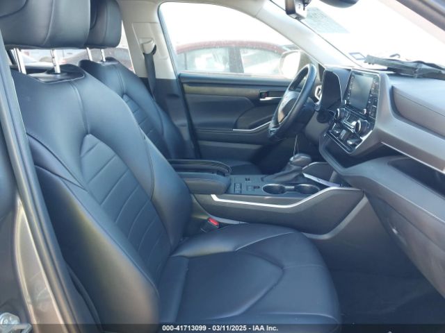 5TDGZRAH5MS520193 Toyota Highlander Xle