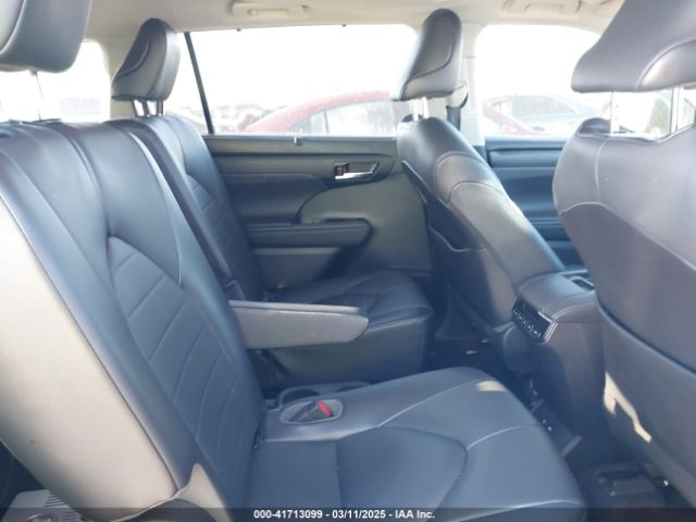 5TDGZRAH5MS520193 Toyota Highlander Xle