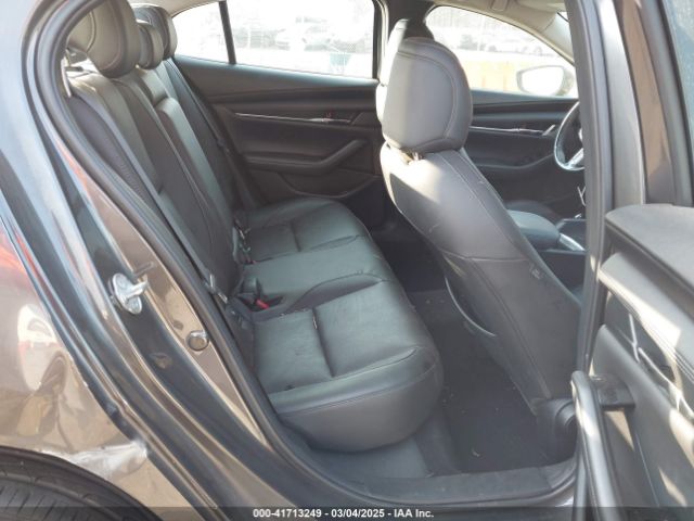 3MZBPAEM9KM102013 Mazda Mazda3 Premium Package