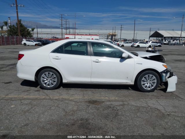 4T1BD1FK5EU135465 Toyota Camry Hybrid Le