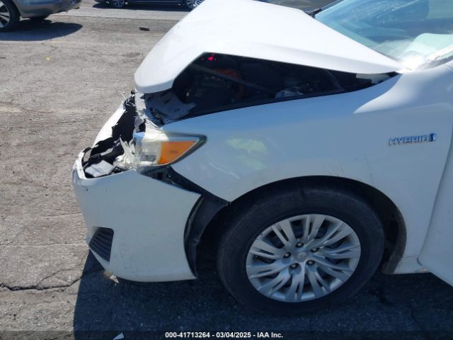 4T1BD1FK5EU135465 Toyota Camry Hybrid Le