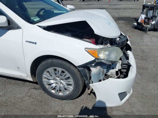 4T1BD1FK5EU135465 Toyota Camry Hybrid Le