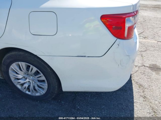 4T1BD1FK5EU135465 Toyota Camry Hybrid Le