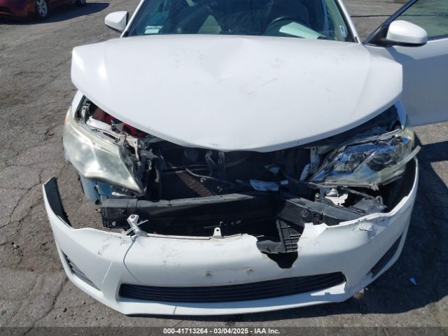 4T1BD1FK5EU135465 Toyota Camry Hybrid Le