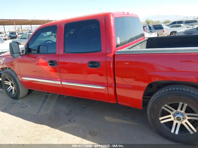 41713285 :رقم المزاد ، 2GTEC13T951199456 vin ، 2005 Gmc Sierra 1500 Sle مزاد بيع