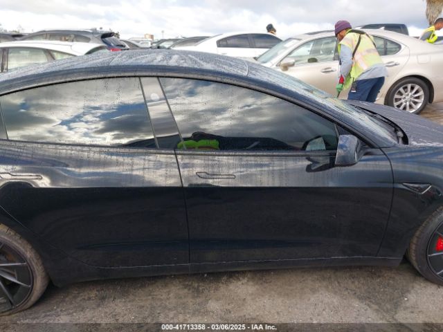 5YJ3E1ET5RF885527 Tesla MODEL 3