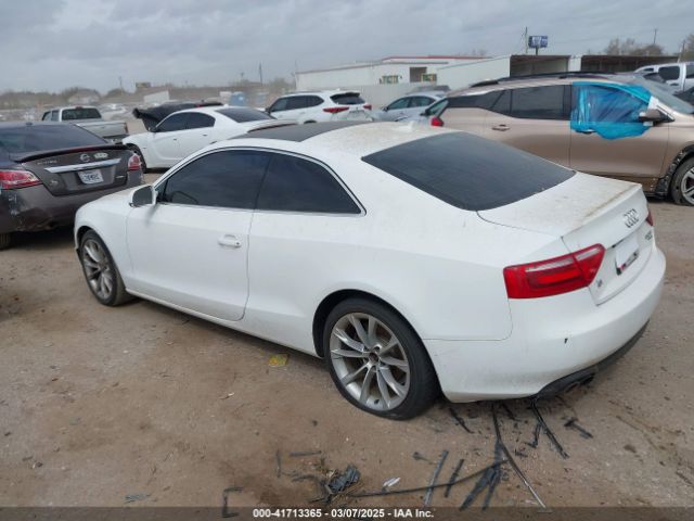 2011 AUDI A5 WAUCFAFR8BA063509 Photo 2