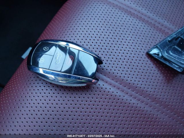 2019 BENTLEY BENTAYGA SJAAM2ZV9KC024576 Photo 10