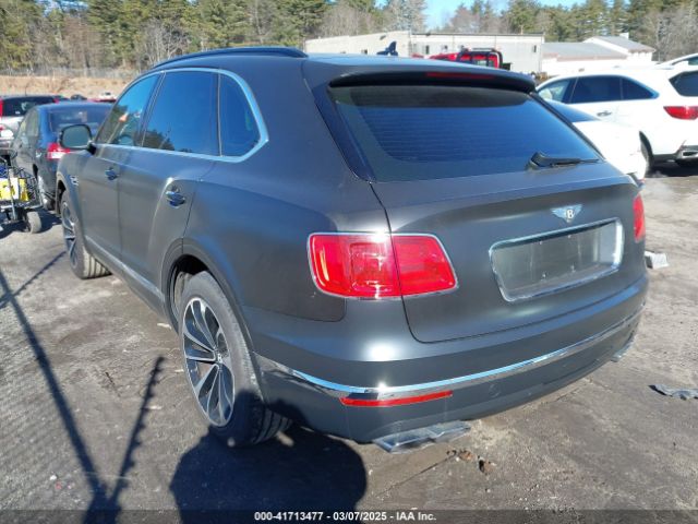 2019 BENTLEY BENTAYGA SJAAM2ZV9KC024576 Photo 2