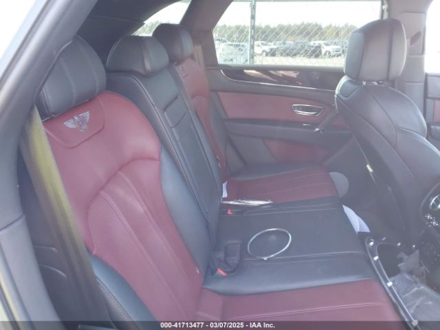 2019 BENTLEY BENTAYGA SJAAM2ZV9KC024576 Photo 7