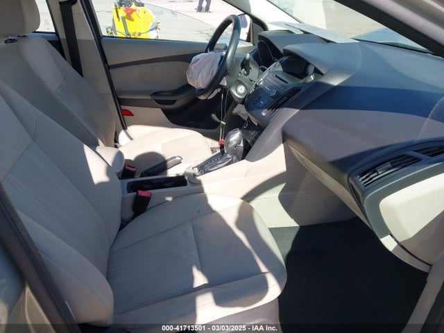 1FADP3F29GL365458 Ford FOCUS SE