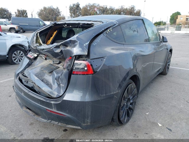 2022 TESLA MODEL Y 7SAYGDEF7NF563433 Photo 3