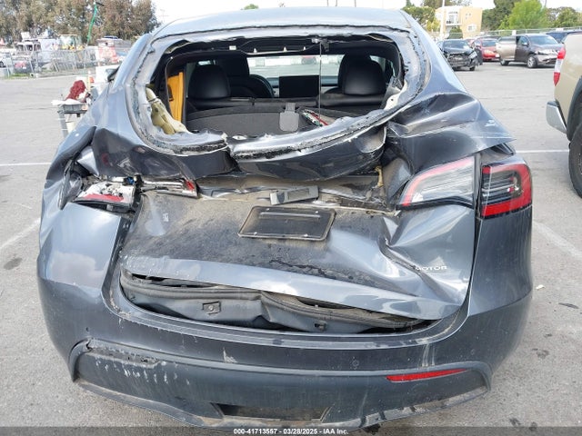 2022 TESLA MODEL Y 7SAYGDEF7NF563433 Photo 5