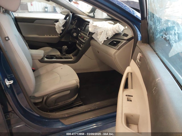 5NPE24AF7KH803260 Hyundai SONATA SE